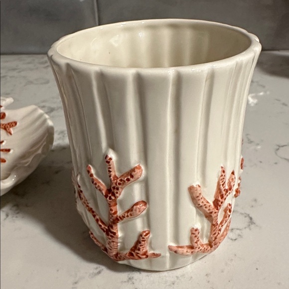 Fitz and Floyd Soap Dish & Cup - Picture 4 of 5